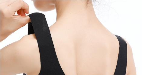 The Right Time: When Should a Girl Start Wearing a Bra?